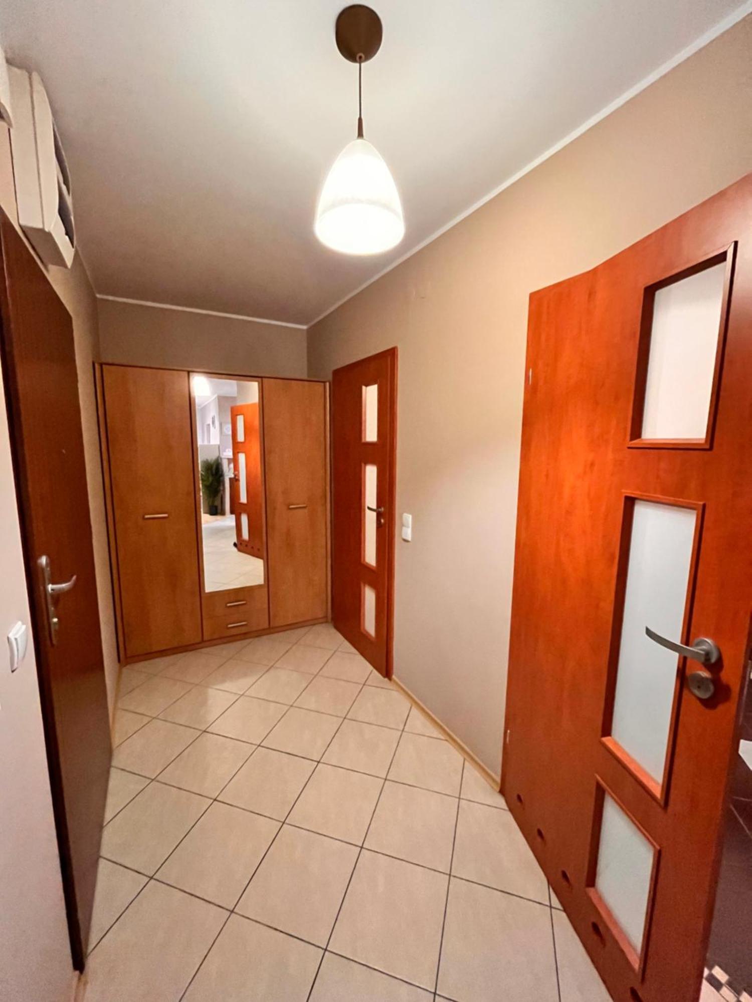 Apartament Roentgena 16 Przy Centrum Onkologii I Klinice Novum Warschau Exterior foto